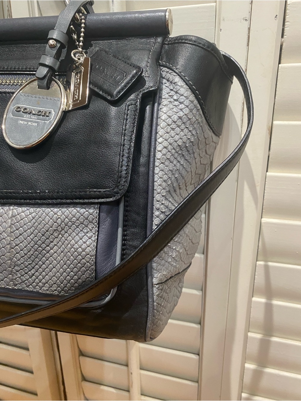 Y2K Coach Pinnacle Dowel Leather Satchel with Python detail - Picture 9 of 17